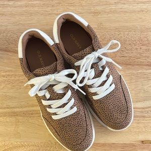 Old Navy Sneakers